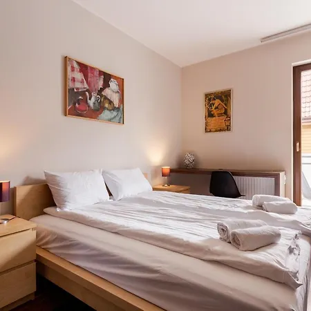 Апартаменти Apartament Z Balkonem I Miejscem Parkingowym
