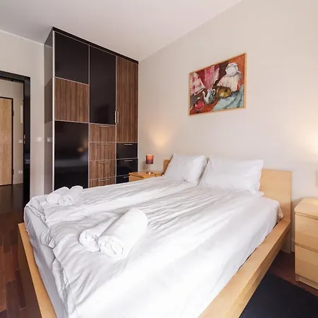 Apartament Z Balkonem I Miejscem Parkingowym Апартаменти Сопот