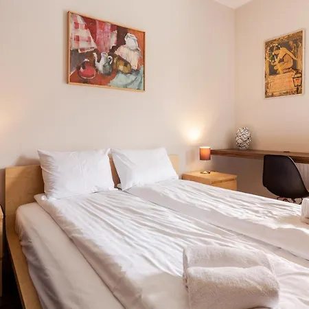 Apartament Z Balkonem I Miejscem Parkingowym Апартаменти *