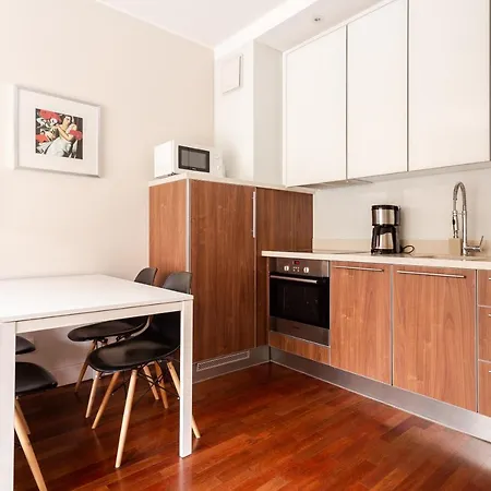 Apartament Z Balkonem I Miejscem Parkingowym * Сопот